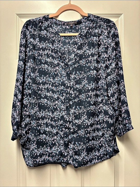 NYDJ Tops - NYDJ Pintuck Blouse Floral Blouse in Blue & Pink Size Medium